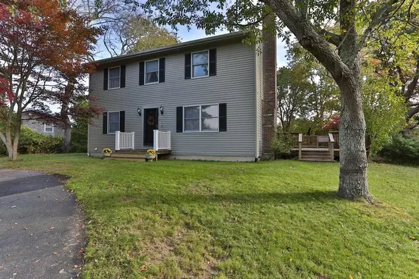 Bourne, MA 02562,2 Nantucket Lane