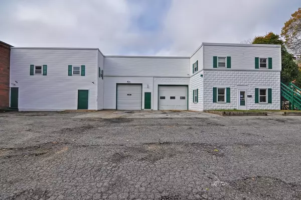 Spencer, MA 01562,16 Wall St