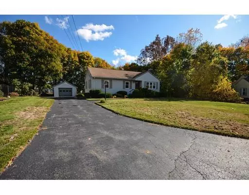 14 Beverly Rd, Grafton, MA 01536