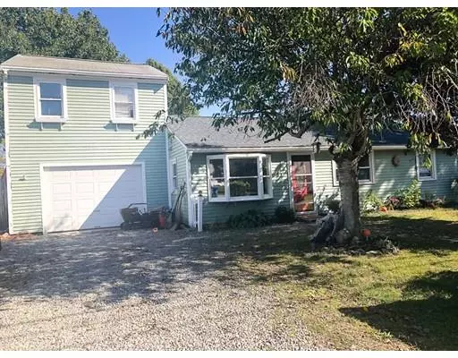 32 Primrose Rd, Bristol, RI 02809