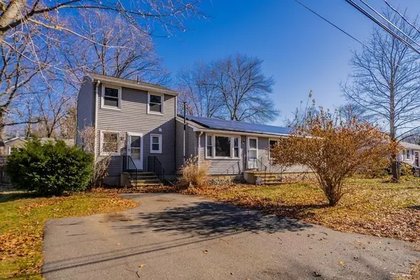 East Longmeadow, MA 01028,6 Garland Ave