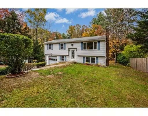 6 Apple Dr, Townsend, MA 01469