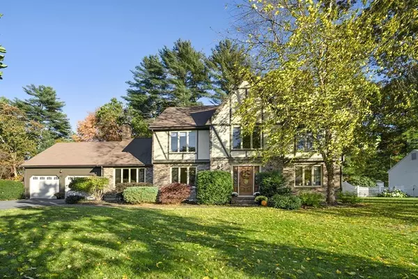 43 Ledgetree Rd, Medfield, MA 02052