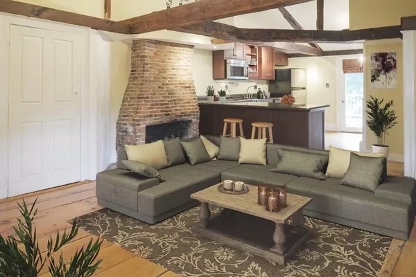 53 Bromfield St #5, Newburyport, MA 01950