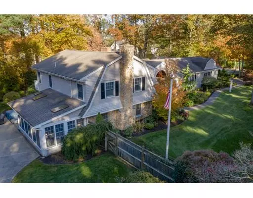 Mattapoisett, MA 02739,20 Holly Ln