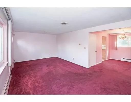 Avon, MA 02322,17 Maple Ave