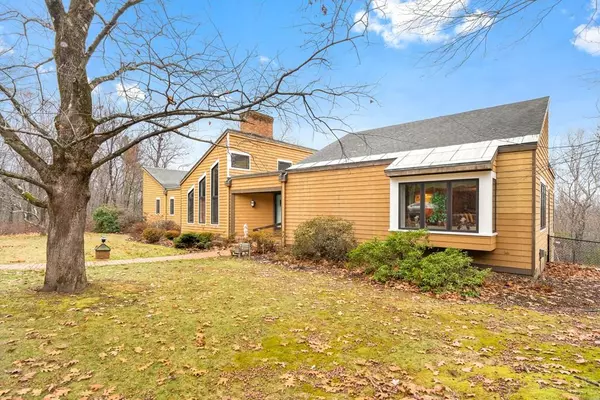 Atkinson, NH 03811,30 Crown Hill Road