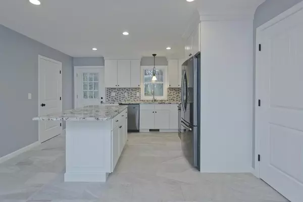 East Longmeadow, MA 01028,43 Pease Rd