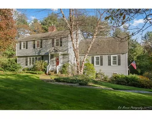 9 Surrey Ln, Topsfield, MA 01983