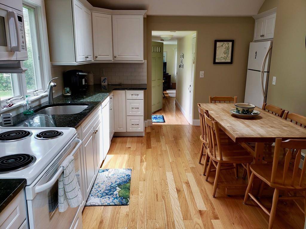 Chatham, MA 02633,42 Bayview St