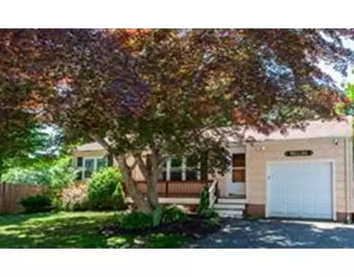 15 James, Rockland, MA 02370