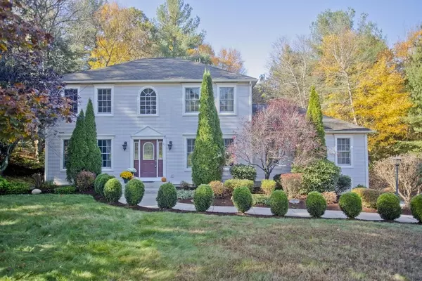 42 Daniel Rdg, Westfield, MA 01085