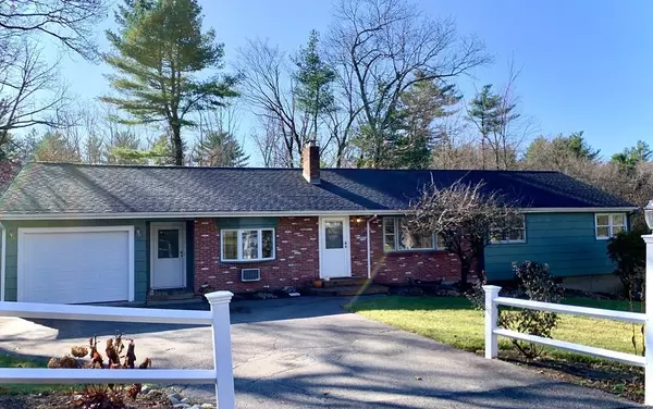 7 Westview Rd, Medfield, MA 02052