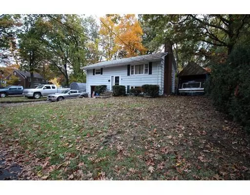 35 Cheney St, Needham, MA 02494