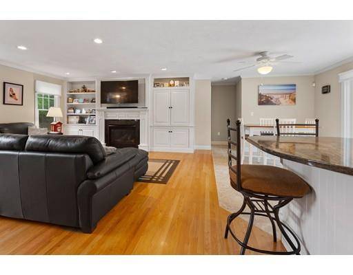 Mashpee, MA 02649,94 Meadowbrook Rd