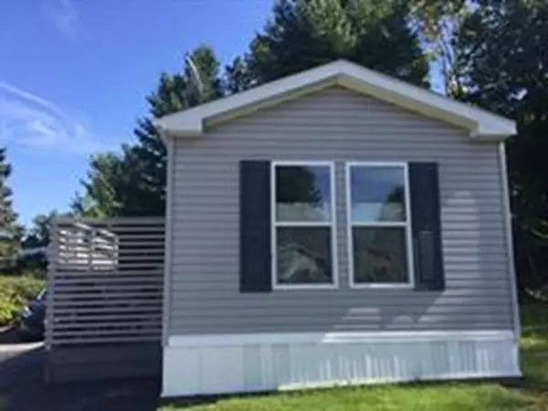 15 Windbrook Drive, Auburn, MA 01501