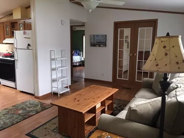 North Attleboro, MA 02760,637 South Washington #14
