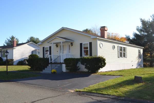 26 Mountain Ash Drive, Kingston, MA 02364