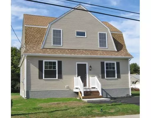 76 England Street, Cumberland, RI 02864