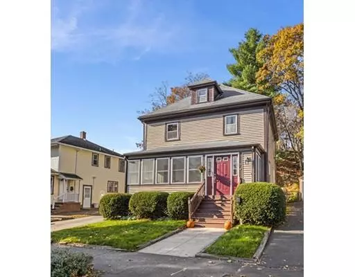 9 Walnut St, Wakefield, MA 01880