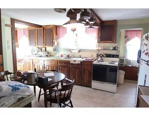 Westfield, MA 01085,50 Willis St