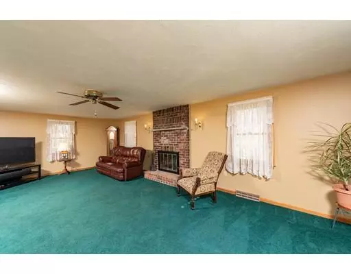 West Bridgewater, MA 02379,2 Daniel Terrace