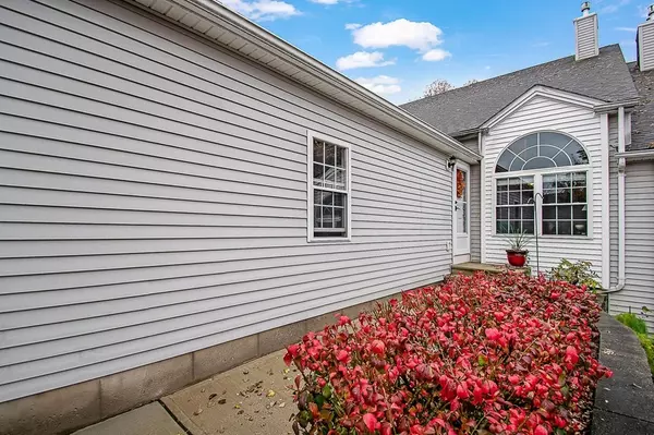 Agawam, MA 01001,173 Brookfield Ln #173