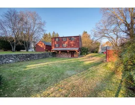 Attleboro, MA 02703,748 Thacher St