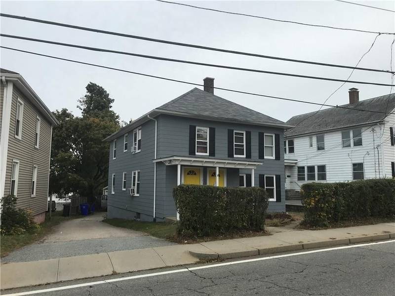 1016 Main St, West Warwick, RI 02893