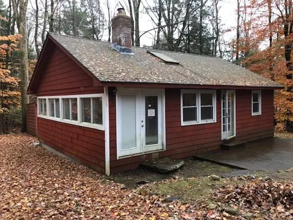 Tolland, MA 01034,272 Meadow Dr