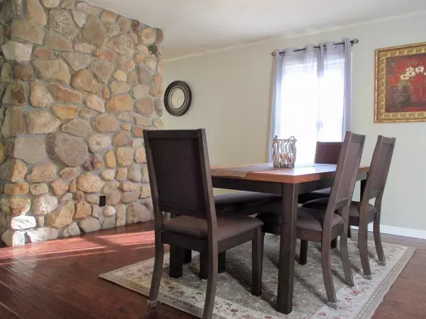 Spencer, MA 01562,19 Gold Nugget Road
