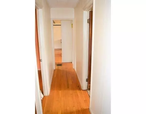 Charlton, MA 01507,260 Brookfield Rd
