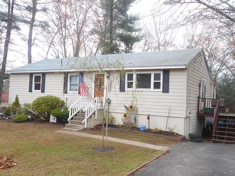 154 Vista Ln, Southbridge, MA 01550