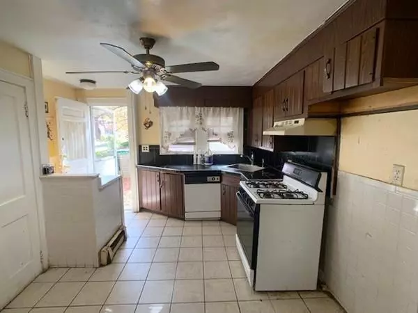 Randolph, MA 02368,23 Amelian Road
