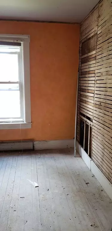 Ware, MA 01082,128-130 North St