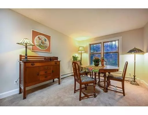 West Boylston, MA 01583,103 Lee St