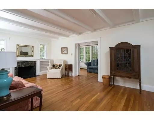 Milton, MA 02186,45 Cliff Rd