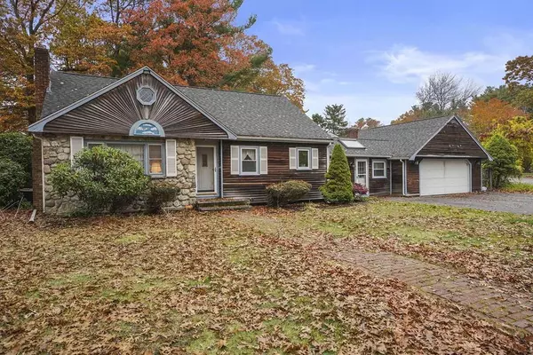 45 Stevens Dr, Holbrook, MA 02343