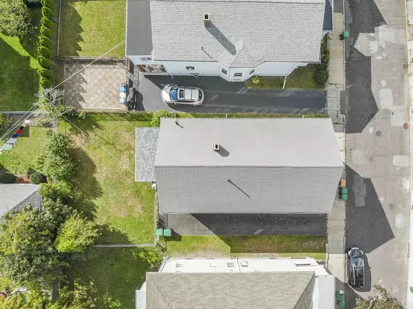 Medford, MA 02155,49-51 Chipman St