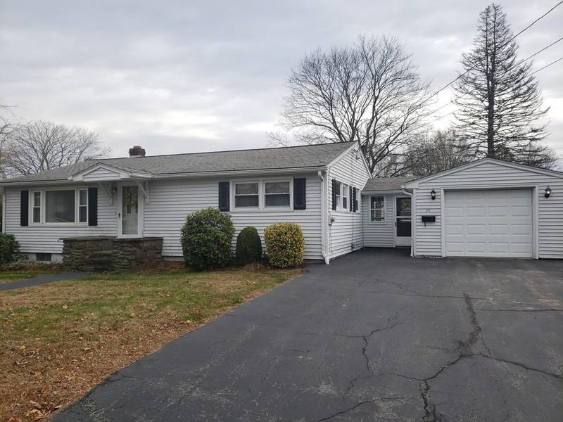 24 Normandy Ave, Webster, MA 01570