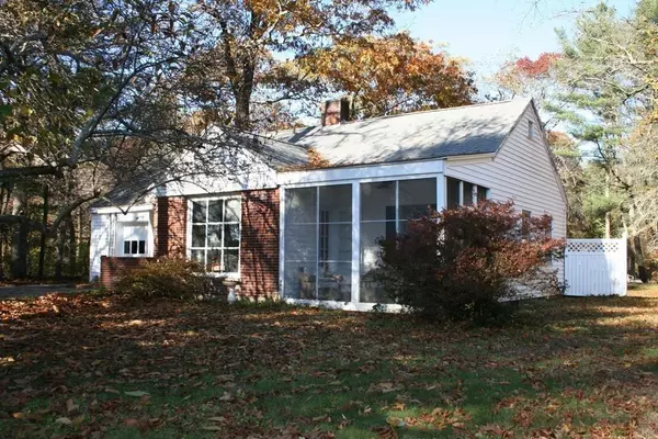 78 Precinct St, Lakeville, MA 02347