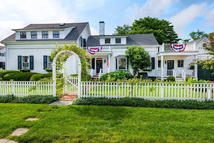 37 Morse, Edgartown, MA 02539