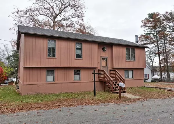 5 Holly Street, Halifax, MA 02338