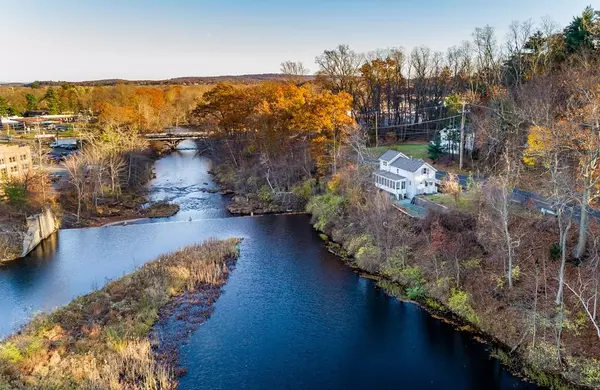 15 City View Rd, Westfield, MA 01085