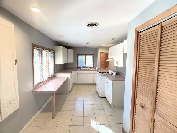 Norton, MA 02766,54 Burt Street