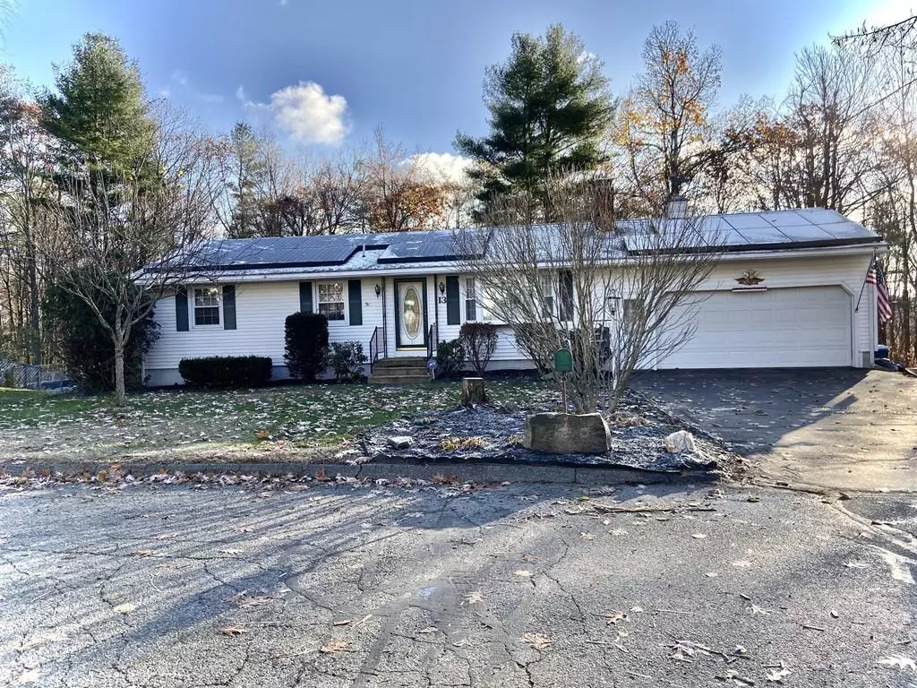 Rutland, MA 01543,13 Blair Dr