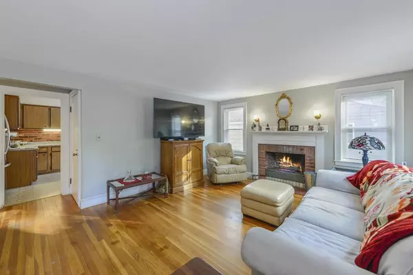 Bourne, MA 02532,321 Shore Rd