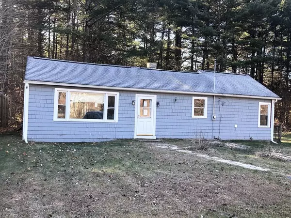 32 Church Ln, Hardwick, MA 01031