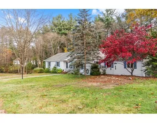 6 Alexandra Rd, Lynnfield, MA 01940