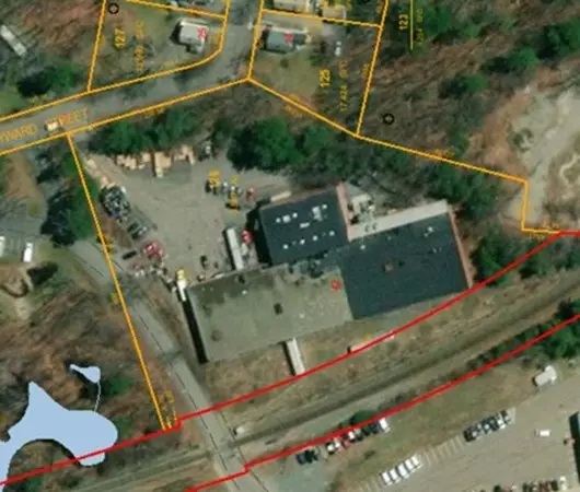 42 Hayward St, Franklin, MA 02038